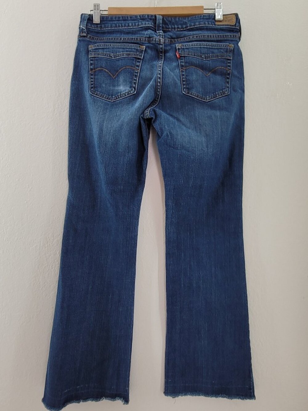 Levi's Jeans Women's 10 Blue Bootcut Raw Hem Low Rise Stretch Red Tab 5 Pockets